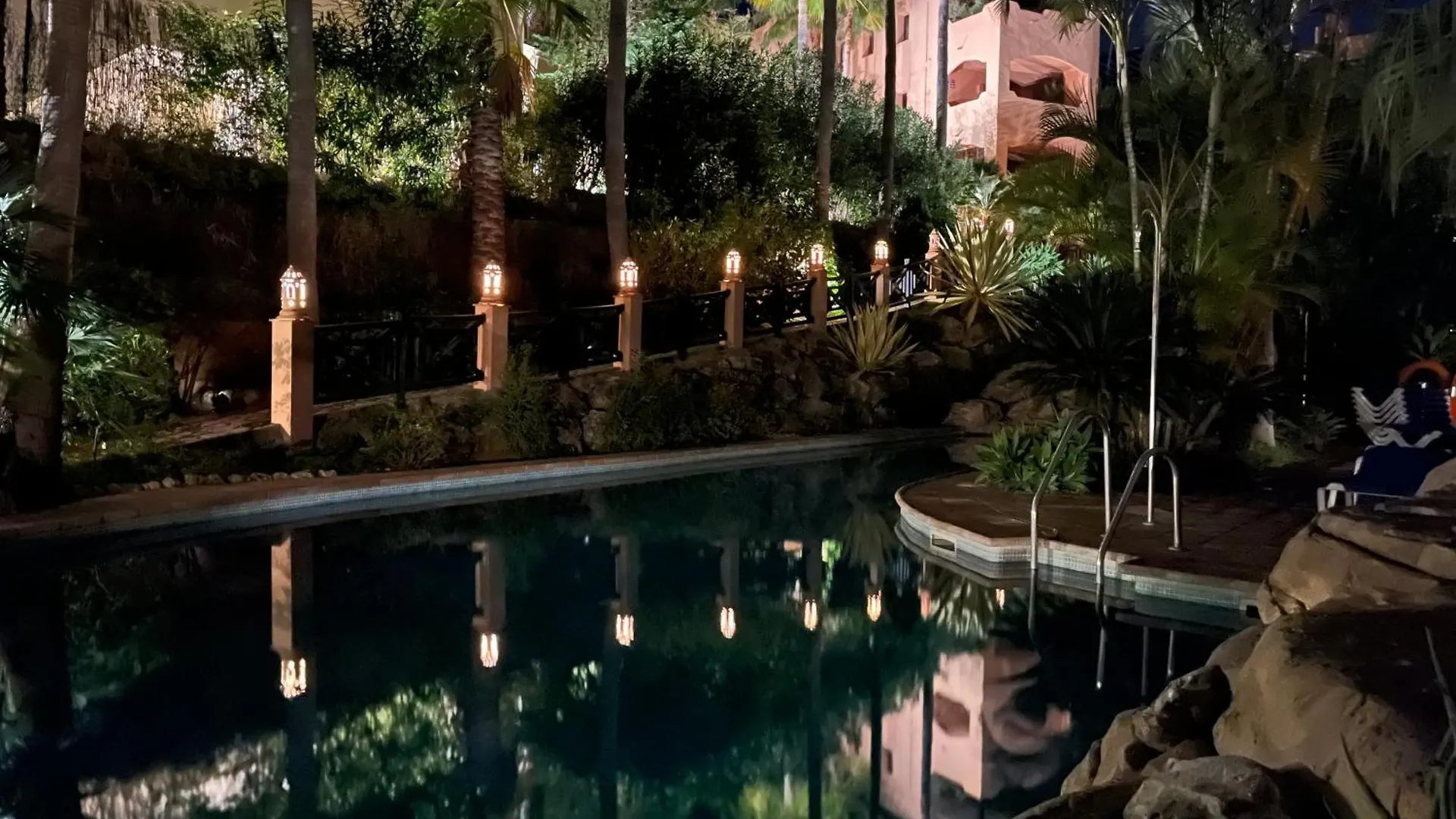 Prachtig Penthouse Met Zeezicht En Groot Zonneterras Διαμέρισμα Εστεπόνα