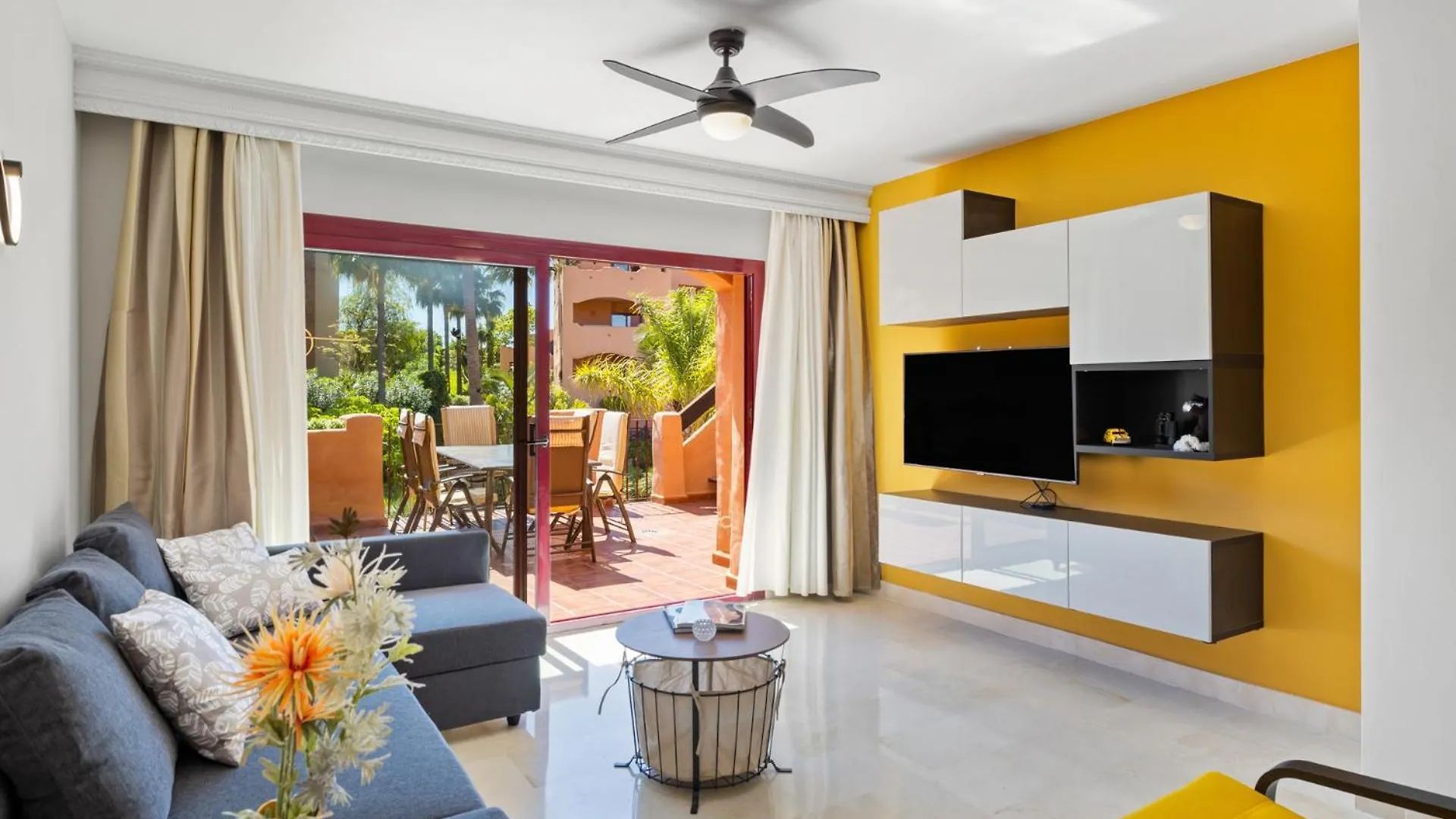 Prachtig Penthouse Met Zeezicht En Groot Zonneterras Διαμέρισμα Εστεπόνα